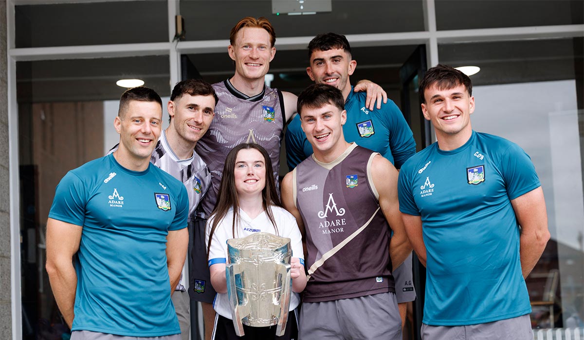 Abbie Connors from Waterford pictured with the Limerick All Ireland Hurling Champions visit Crumlin Children’s Hospital with the Liam McCarthy Cup. Pic: Andres Poveda