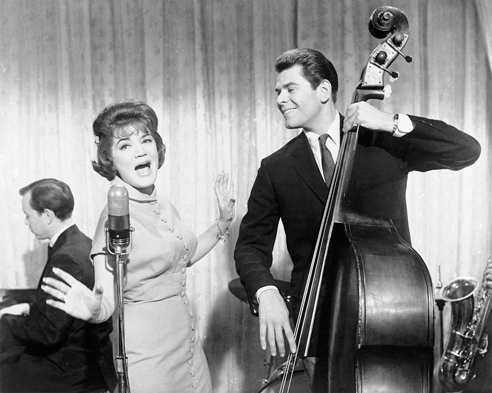 Connie Francis and Joby Baker in LOOKING FOR LOVE, 1964
