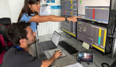 The Hera control team at ESA's European Space Operations Centre, sending commands to a spacecraft 140 million kilometres away, with an eight minute wait before any reply (Credit ESA/NASA)