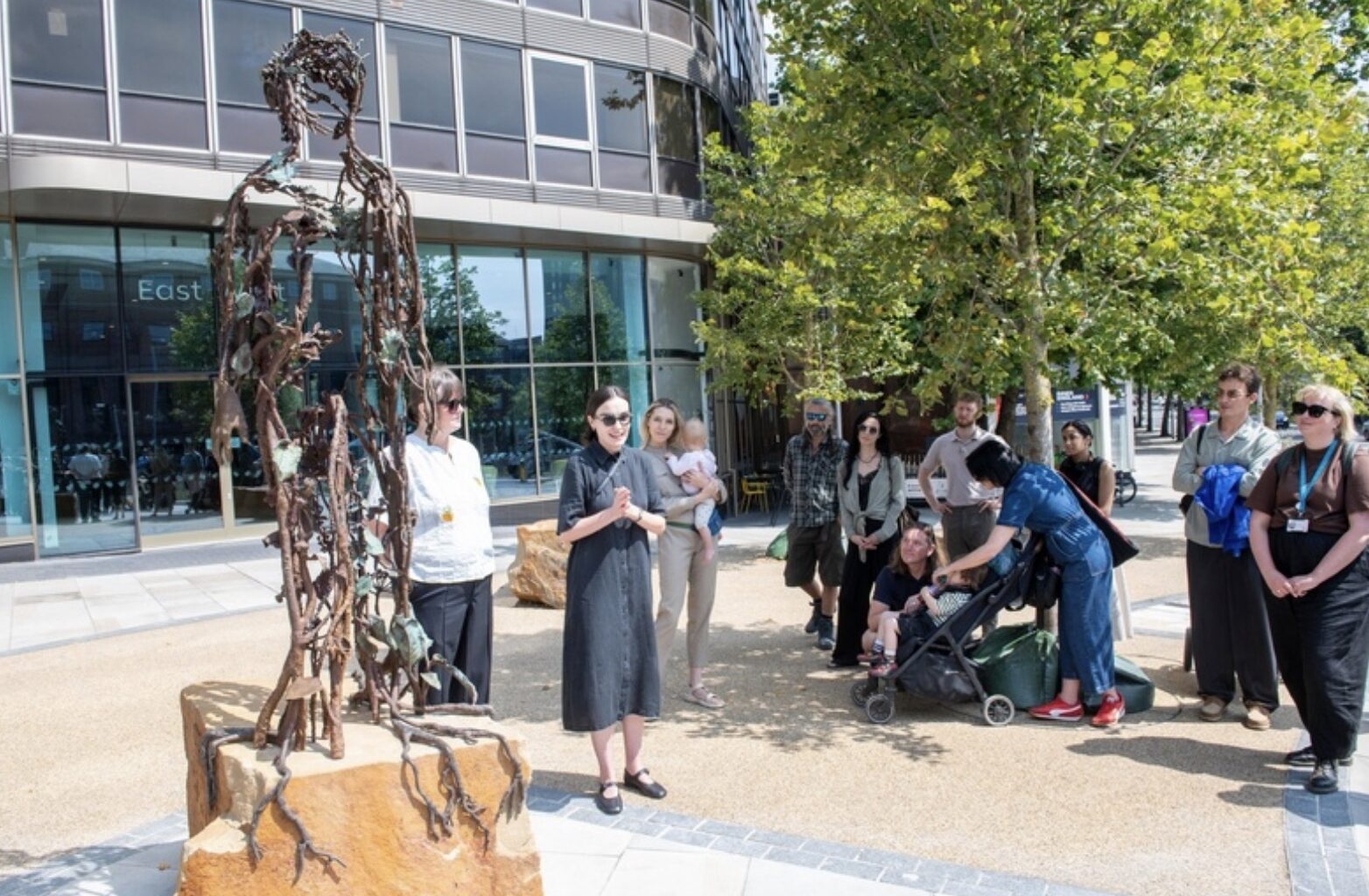 Maid Marian statue unveiled in Nottingham City Centre