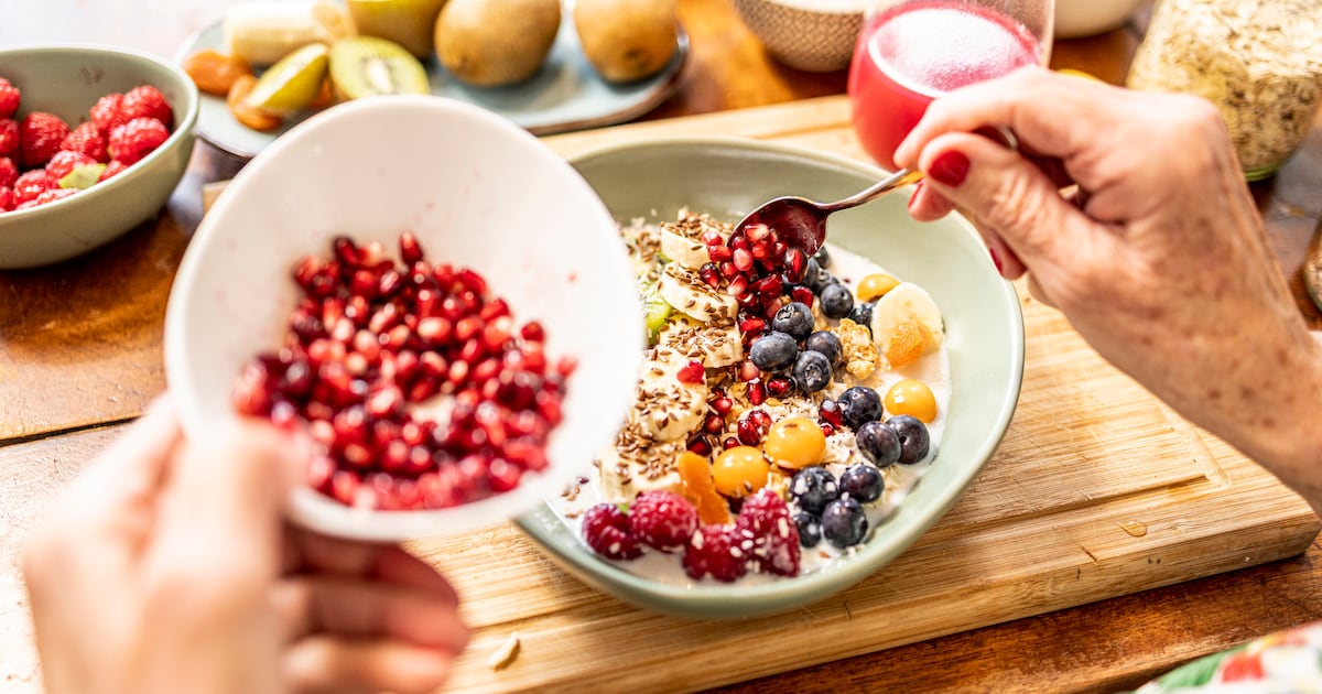 Dietary fiber designed to slow weight gain receives novel food approval - NutraIngredients.com