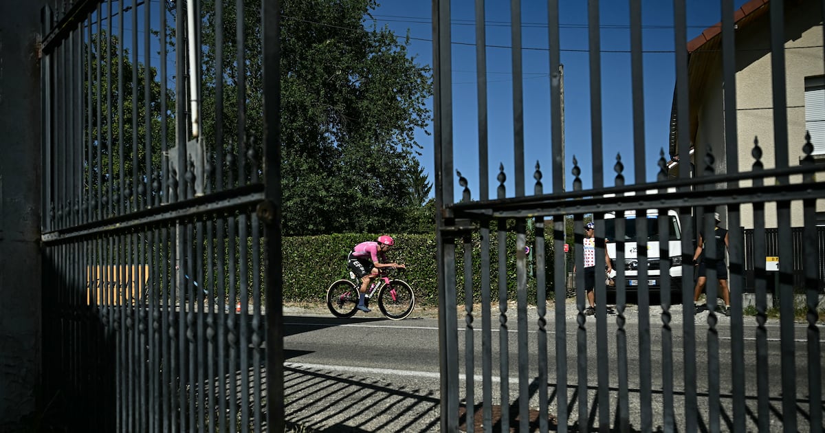 Ireland’s Ben Healy finishes 35th in chaotic Tour de France stage – The Irish Times