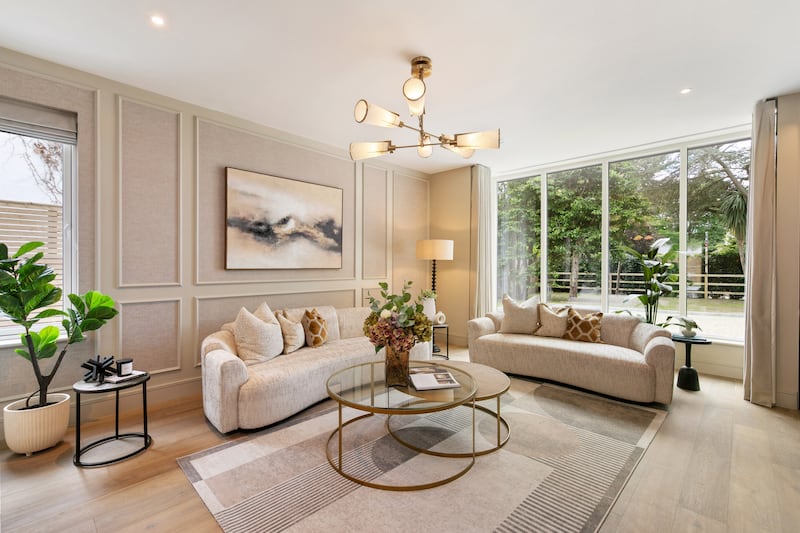 The Colt Collection: livingroom