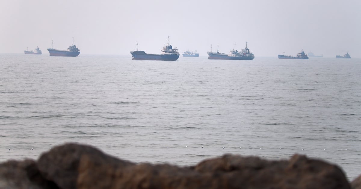 US military launches series of fresh ‘powerful strikes’ against Iran – The Irish Times