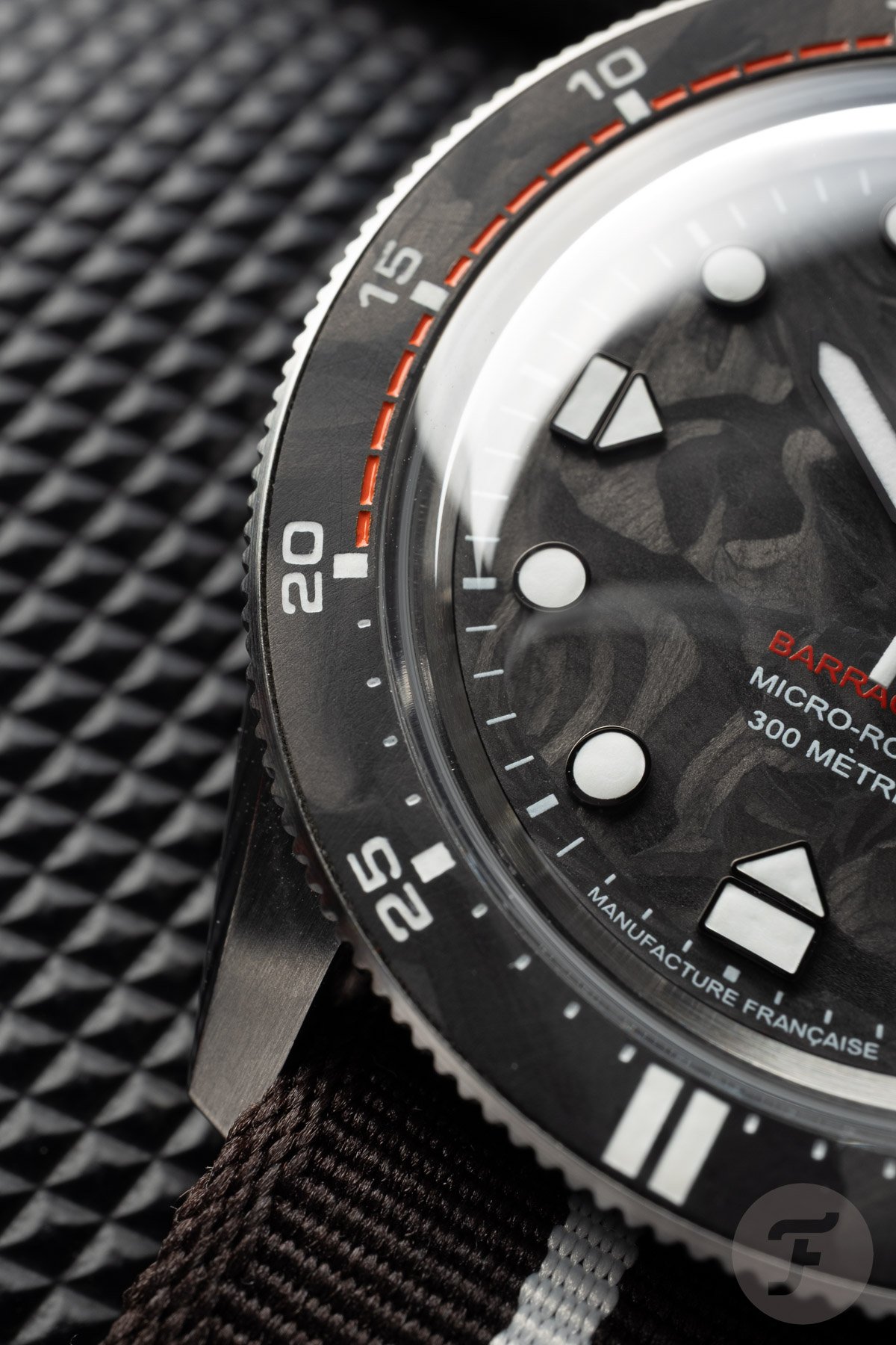 Yema Navygraf Barracuda CMM.20 Limited Edition bezel and hour makers up close