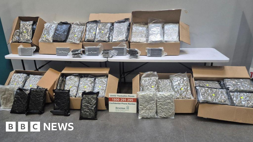 Cannabis and cocaine worth €1.95m seized in Dublin - BBC