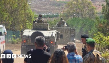 Lebanese army says troops deploying in 'pilot zone' after Israeli withdrawal - BBC