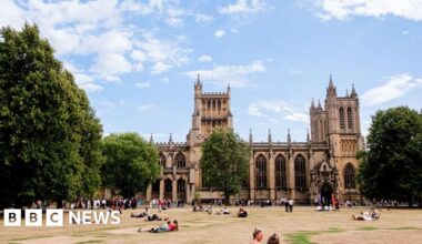 Expert warns of tropical nights amid amber West Country heat alert - BBC