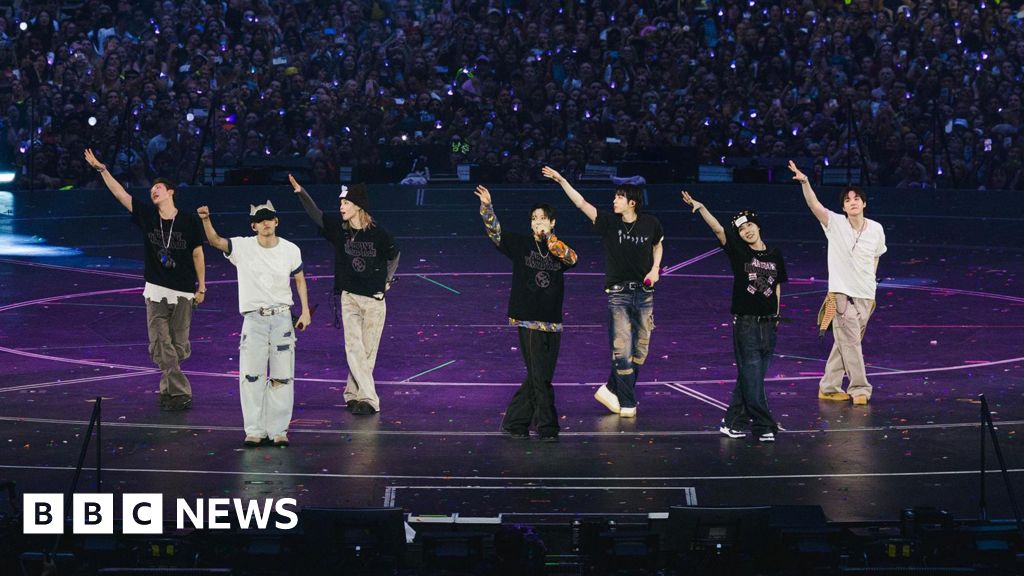 Korean culture boosted in London thanks to BTS - BBC