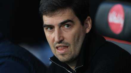 Bournemouth manager Andoni Iraola looks on during Premier League match