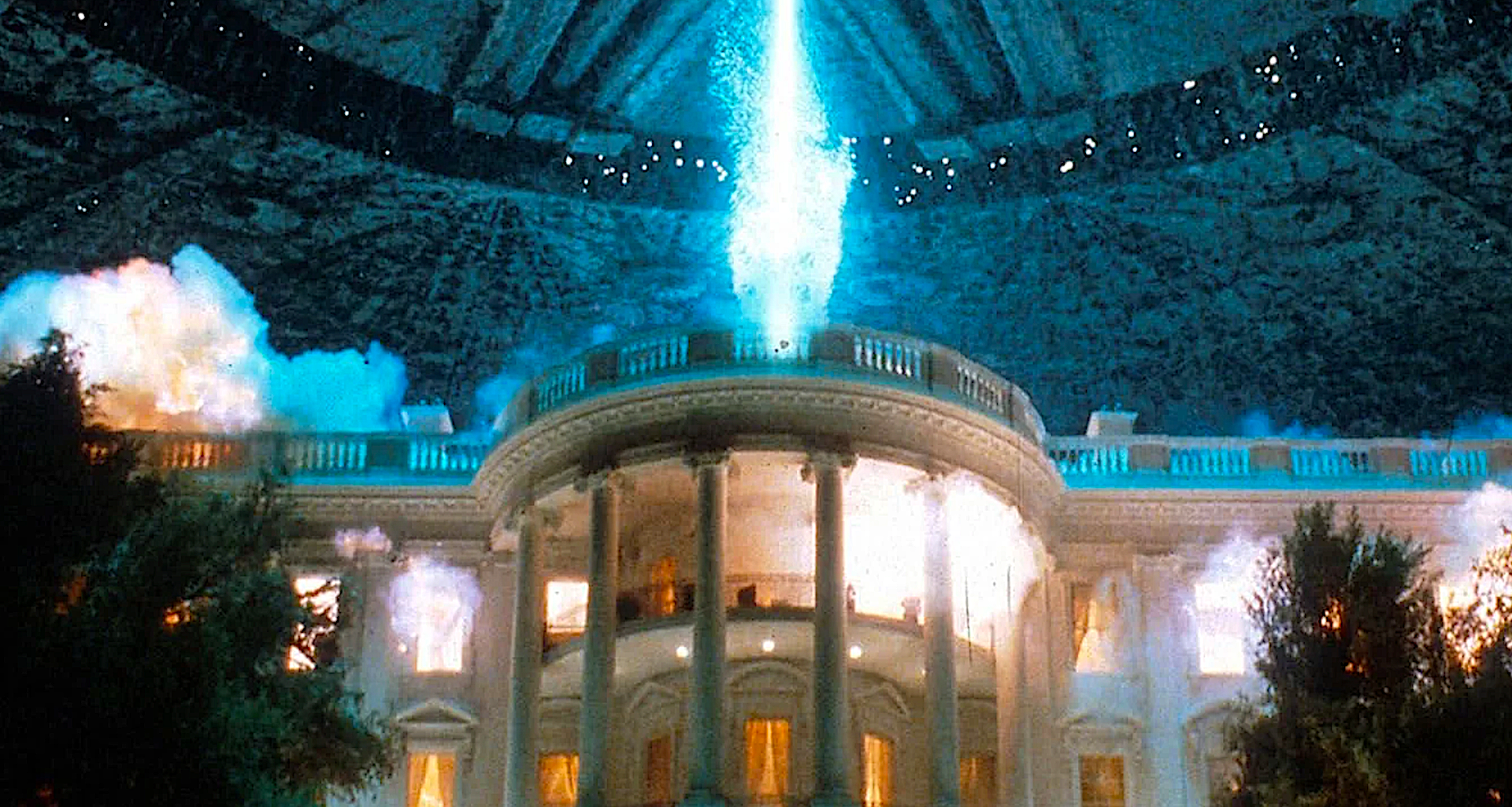 an alien spaceship blows up the White House