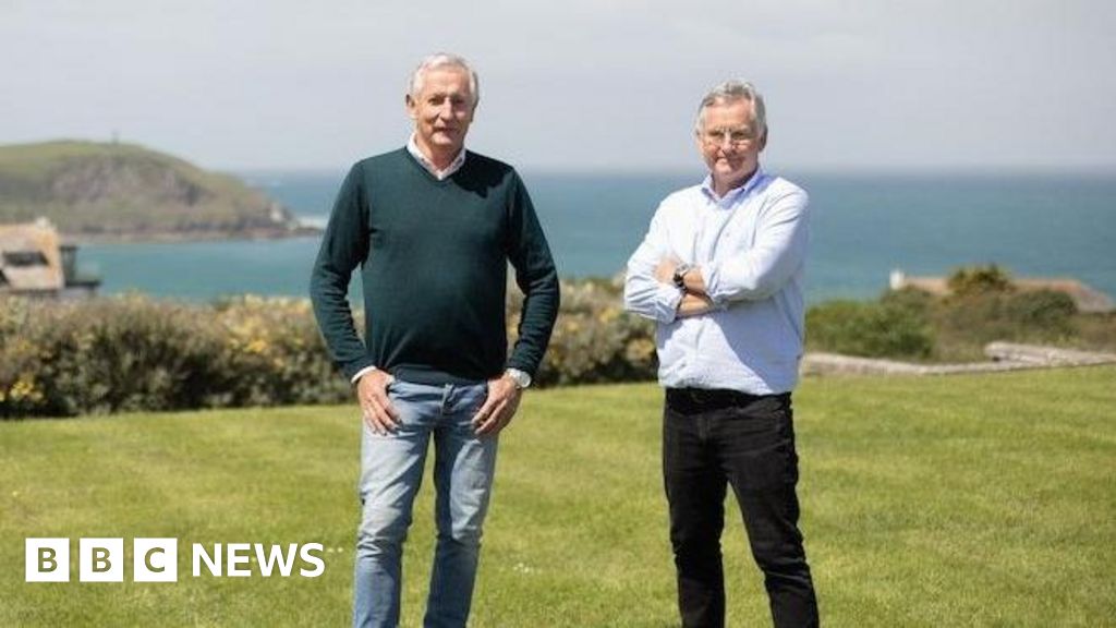Hotels and holiday parks 'overlooked' in new plans - BBC