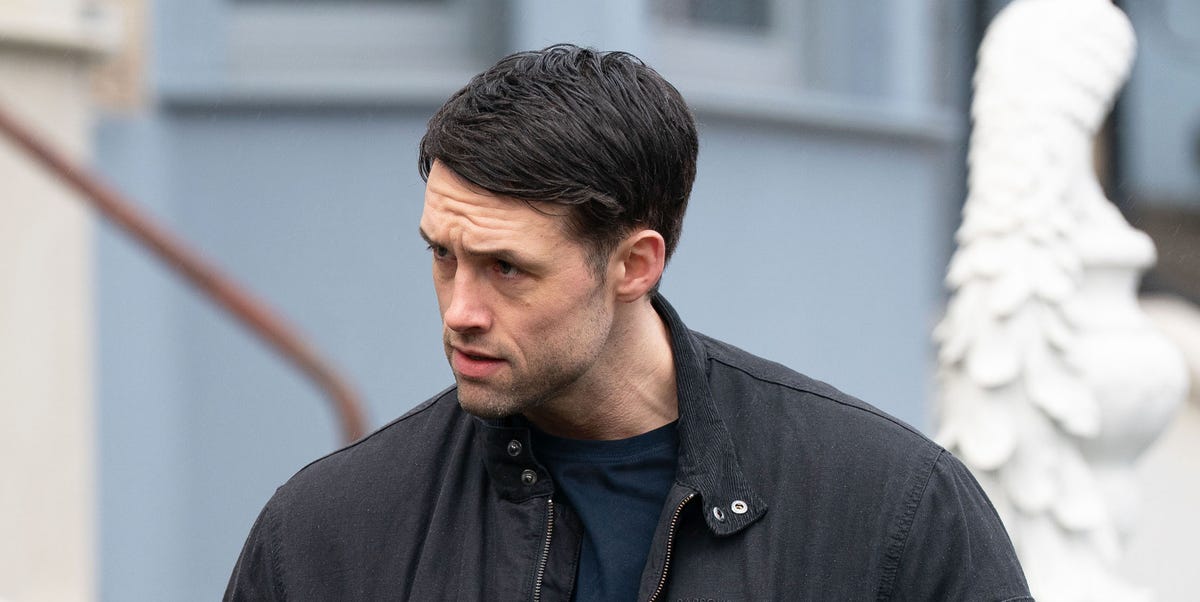 EastEnders spoiler: Mark plays games to test Lauren
