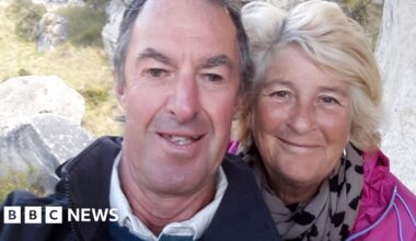 Briton tells of surviving Spain wildfire in car as wife and friends died trying to walk to safety - BBC
