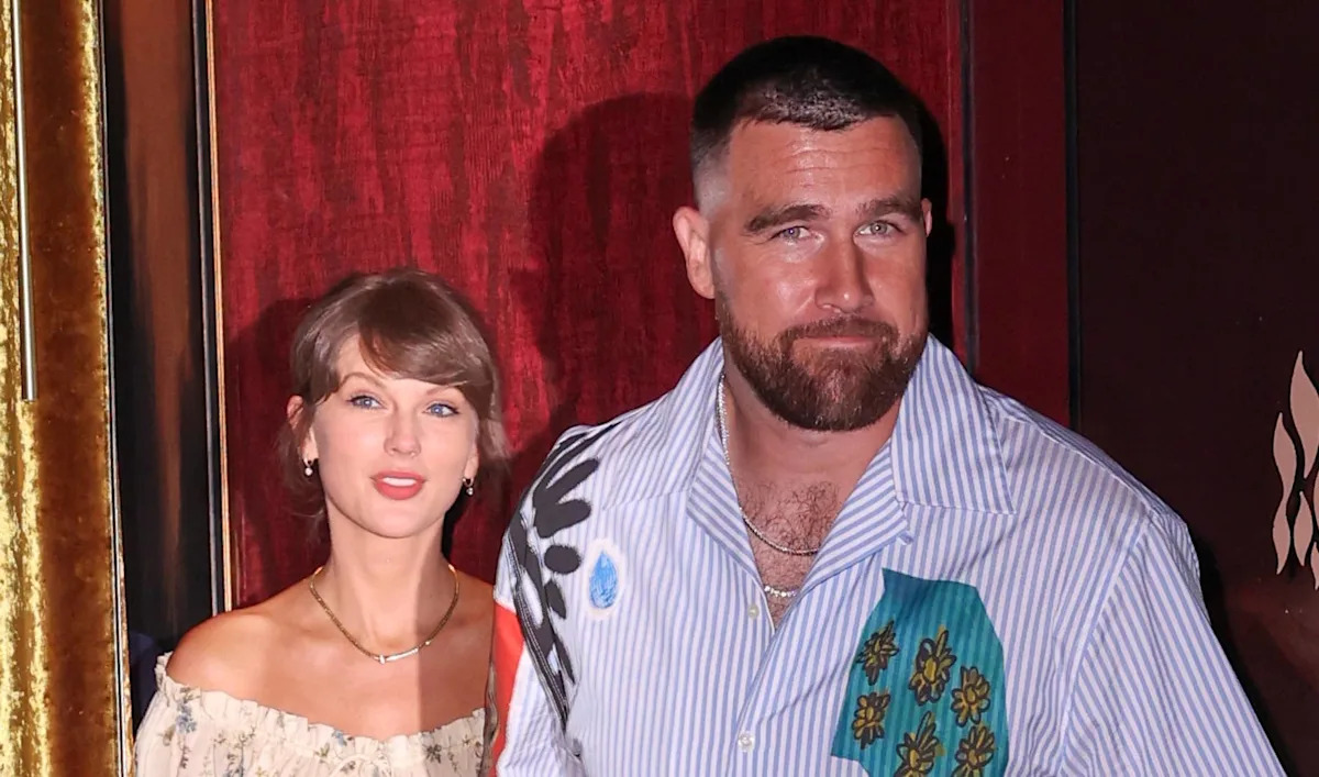 Taylor Swift Fans Outside Madison Square Garden Seemingly Receive Leftover Wedding Desserts