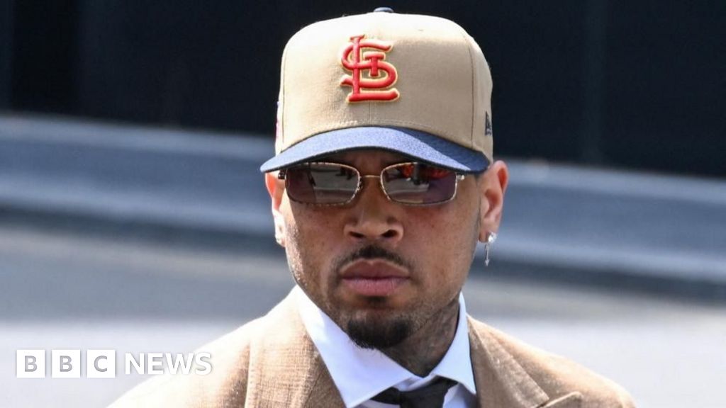 Chris Brown pleads guilty to affray over bottle attack - BBC