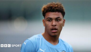 Morgan Rogers playing for Manchester City