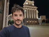 Selfies comparison: Galaxy A37 - 25mm, f/2.2, ISO 2500, 1/14s (4000x3000px) - Samsung Galaxy A27 vs. Galaxy A37