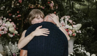 Baby, just say yes (to the dress): Irish designer created Taylor Swift's wedding look - The Journal