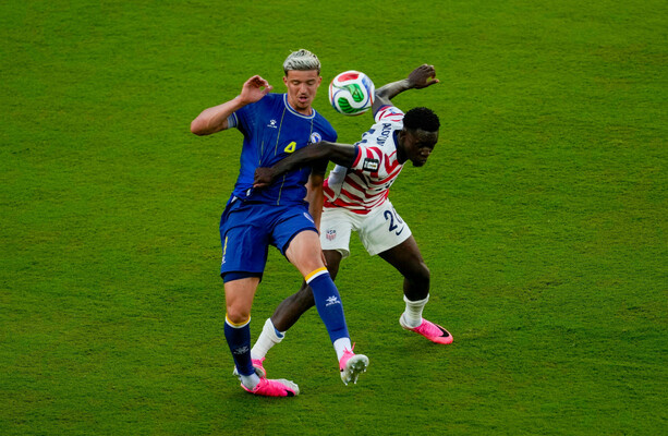 How is Fifa justifying the mad decision to let a US footballer play after he got a red card? - The Journal
