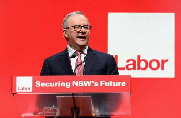 Australian prime minister apologises after saying he'd 'shag' Kylie Minogue during podcast game - The Journal