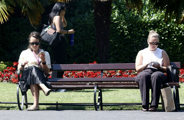 Hot and getting hotter: Met Éireann says temperatures could reach 30 degrees this weekend - The Journal
