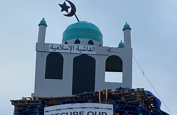 Man arrested in relation to replica mosque placed on loyalist bonfire in Co Tyrone - The Journal