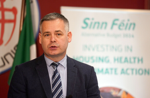 Scammers posing as Pearse Doherty online are asking for money, Sinn Féin TD warns - The Journal