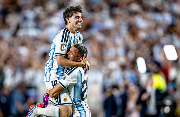 Argentina sink 10-man Swiss to set up blockbuster England World Cup semi-final