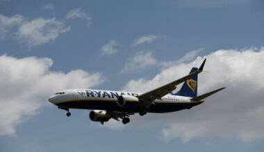 ‘If we die, we die together’: Woman describes moment husband nearly sucked out of Ryanair plane - The Journal