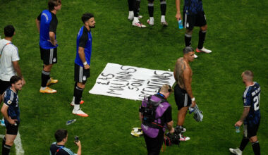 Argentina players celebrate with ‘Falklands are ours’ sign after putting England out of World Cup - The Journal