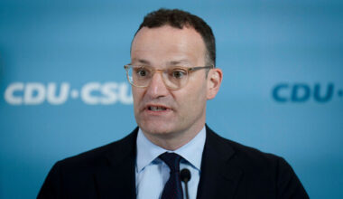 Prominent German politician resigns over controversy over use of surrogate mother - The Journal