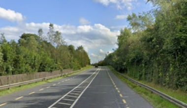 Army bomb squad requested after gardaí stop vehicle in Co Monaghan