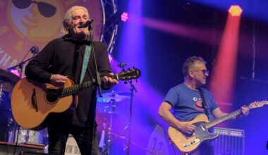 Saw Doctors 'amazed' as their 34-year-old Mayo anthem soars to no. 1 on Spotify