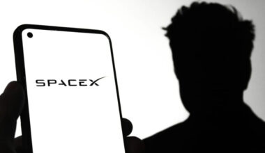 Elon Musk's SpaceX Deorbits 260 Starlink Satellites in Six Months, With Hundreds More Set to Burn Up