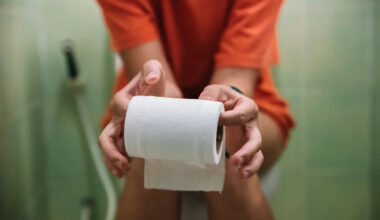 'Ghost Poops' Say A Lot About Your Gut Health, According To Doctors