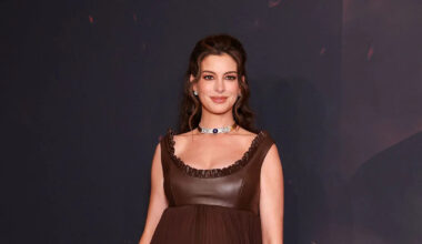 Anne Hathaway Wore Louis Vuitton To ‘The Odyssey’ Paris Premiere