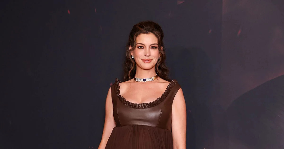 Anne Hathaway Wore Louis Vuitton To ‘The Odyssey’ Paris Premiere