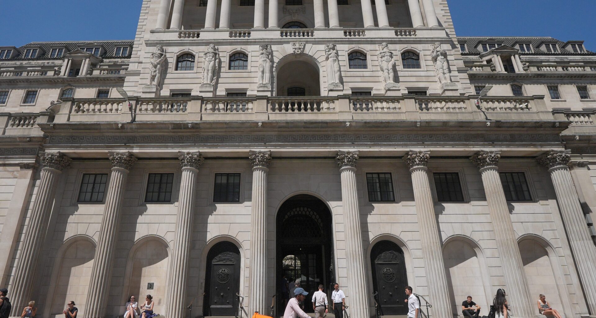 Bank set to hold interest rates despite intensifying Middle East war