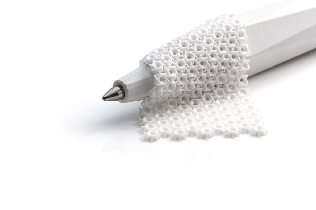 Lithoz zirconia chainmail. Photo via Lithoz