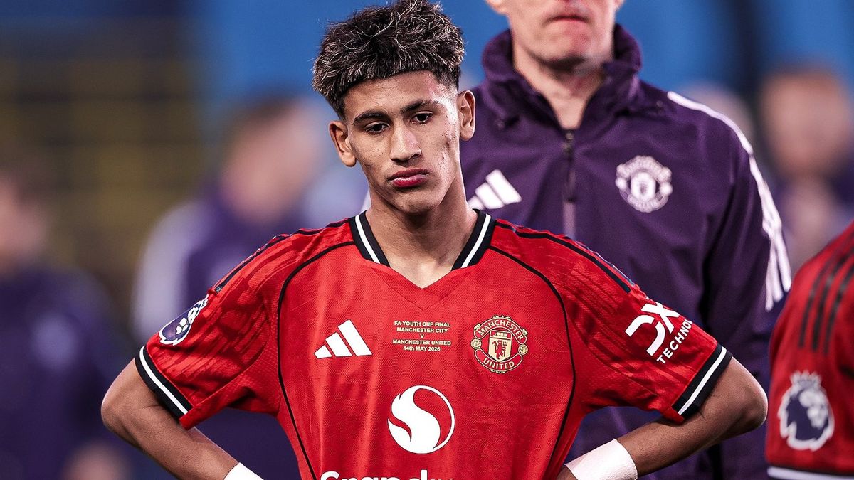 JJ Gabriel sends one-word message to Man United after snub vs Rosenborg