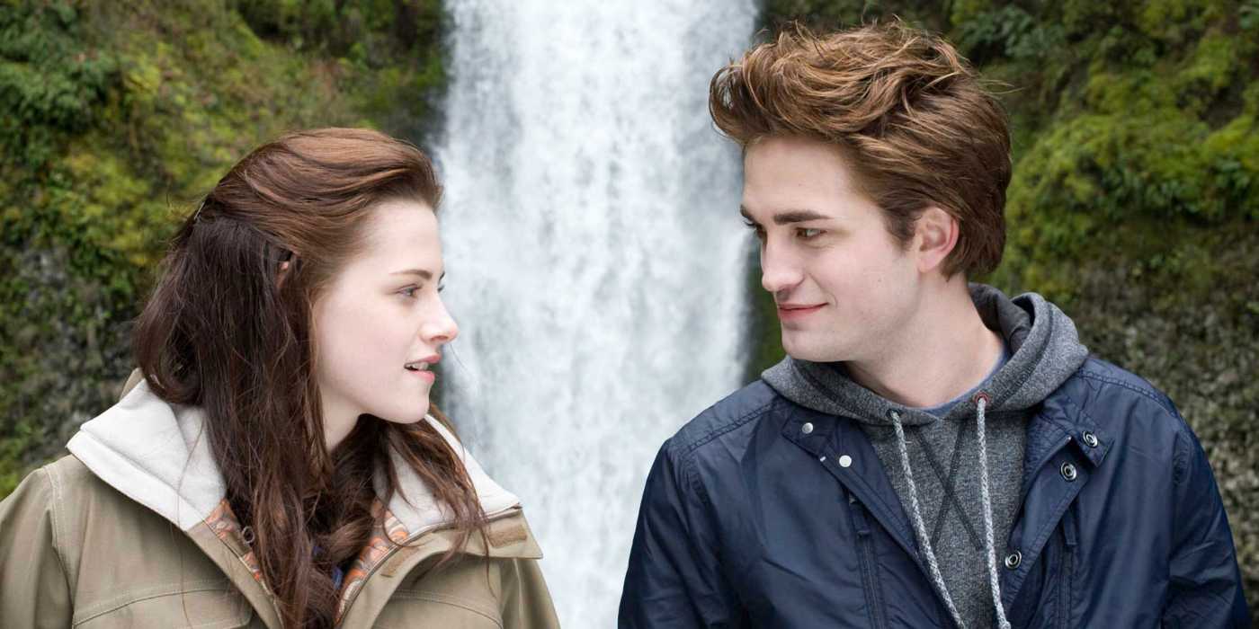 Kristen Stewart and Robert Pattinson in Twilight 