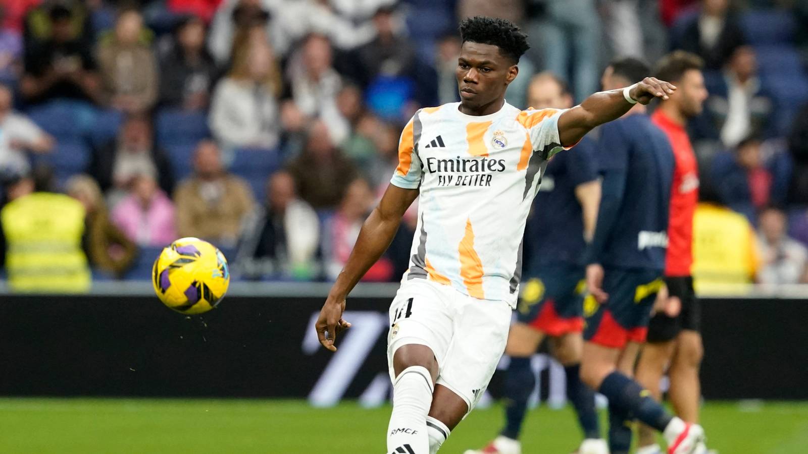 Fabrizio Romano: Man Utd told how to unlock "dream" Tchouameni deal