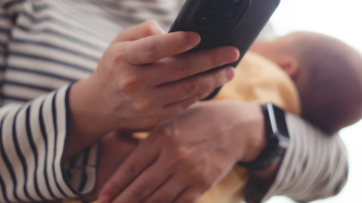 New Study Says Parents' Phone Use Might Be Giving Kids Attachment Issues Later On