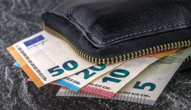 More than 6,300 people on jobseeker's allowance over 10 years