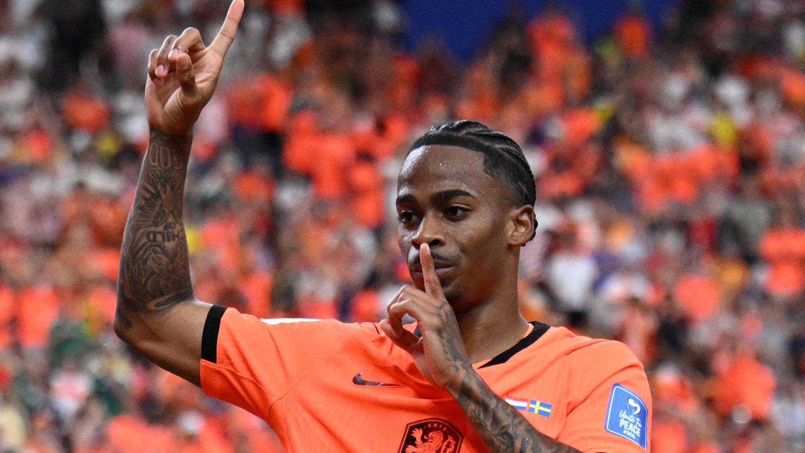 Liverpool launch Crysencio Summerville move as West Ham's £20m discount emerges