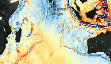 Earth's underwater ridge map showcasing tectonic activity and oceanic features.