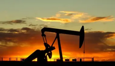 oil and gas sector photo file