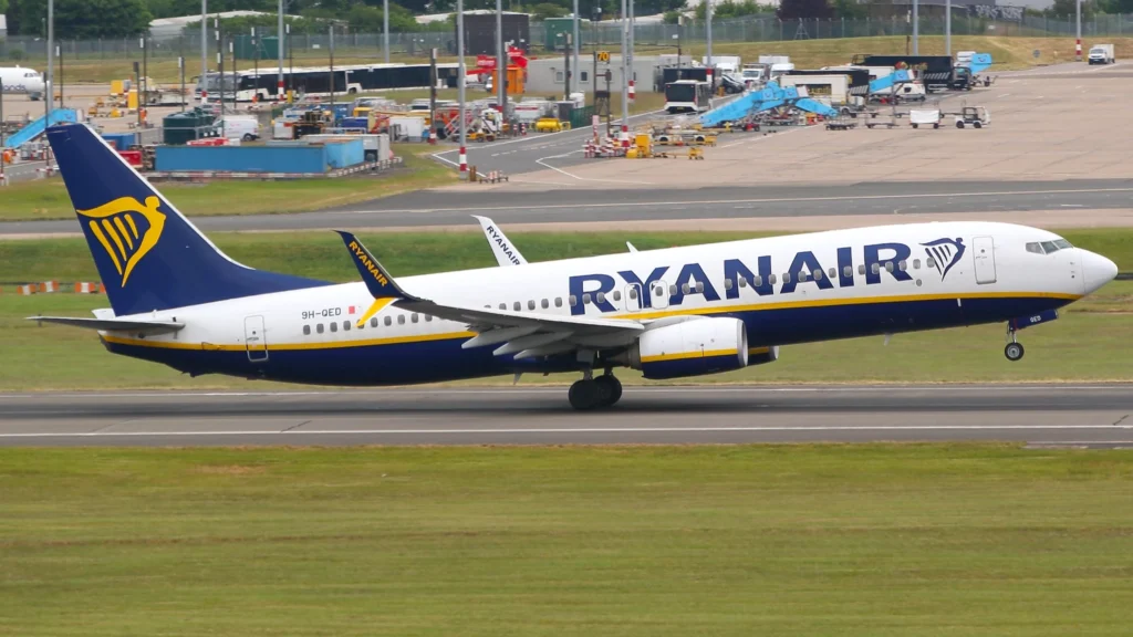 Ryanair Captain Fired After Extending Crew Rest, Pilot Union Raises Concerns