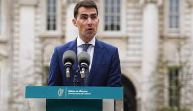 Recruitment needed in frontline healthcare staff not management, says Minister